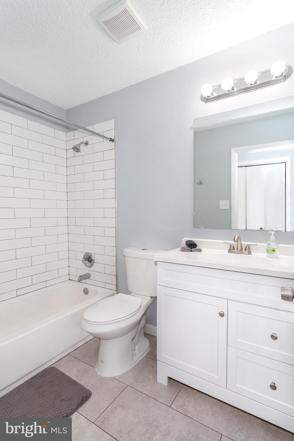 AQUAHART MANOR GARDENS - Residential