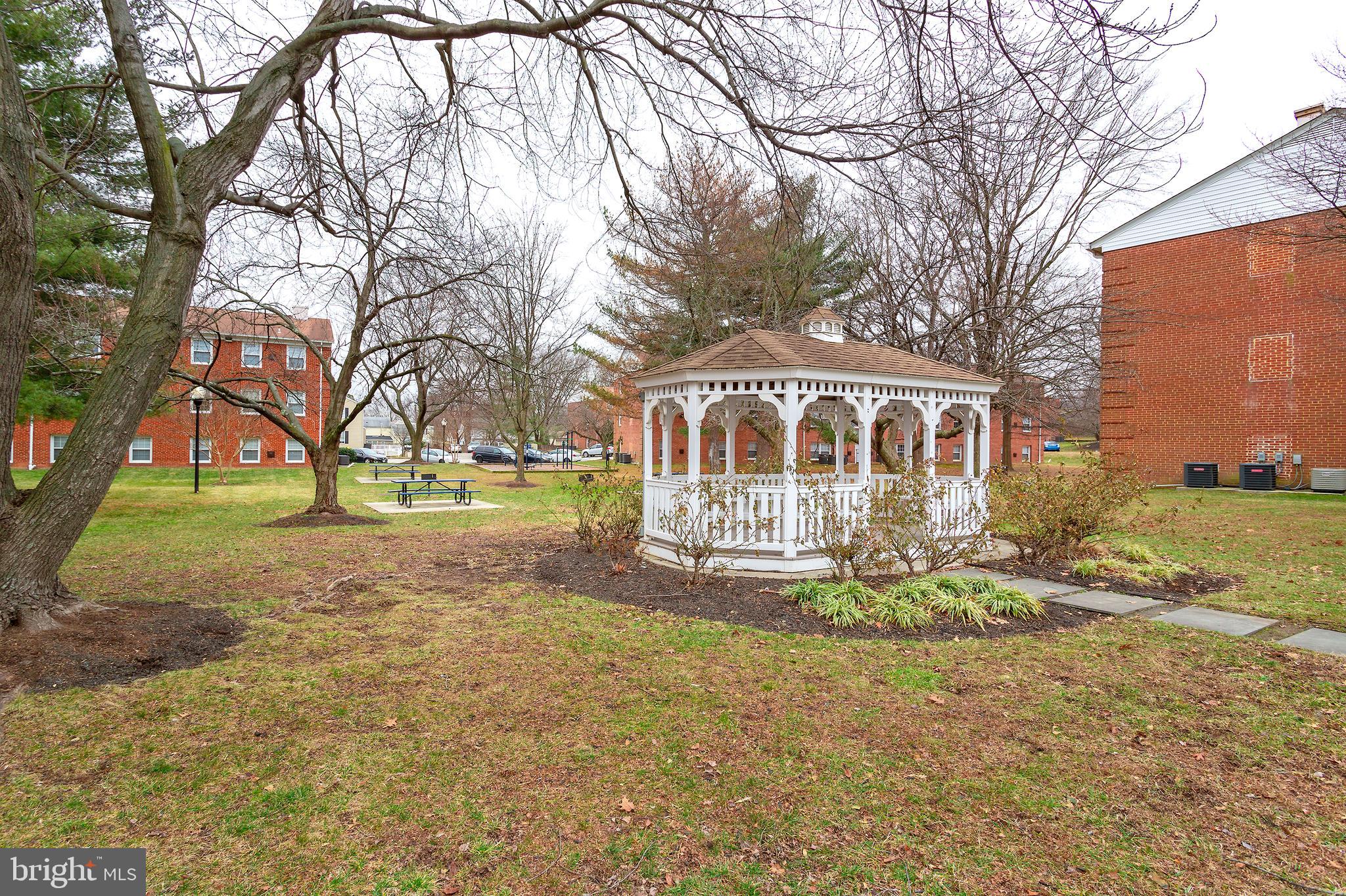 AQUAHART MANOR GARDENS - Residential