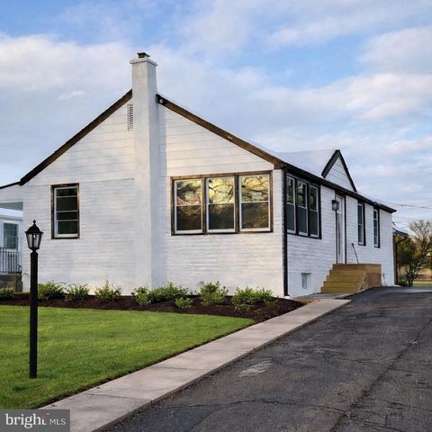 Photo of 409 W Anderson Avenue, PHOENIXVILLE, PA 19460 (MLS # PACT2116202)