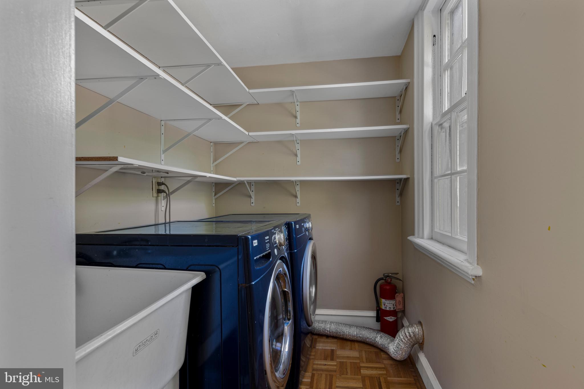 YORKLYNNE MANOR - Residential