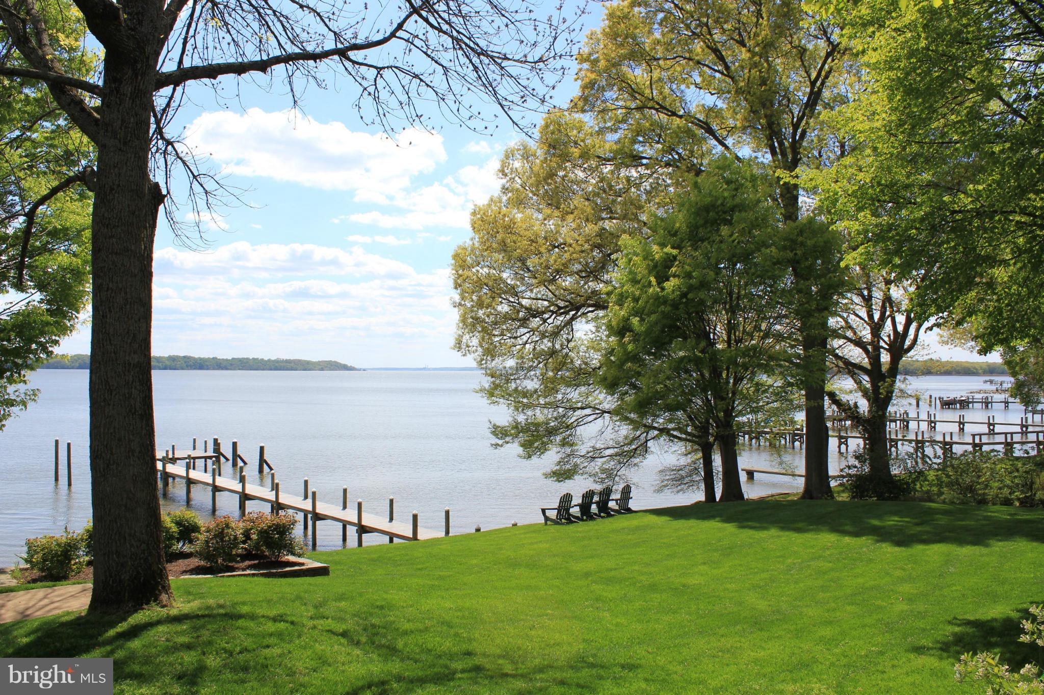 HALLOWING POINT RIVER ESTATES - Residential