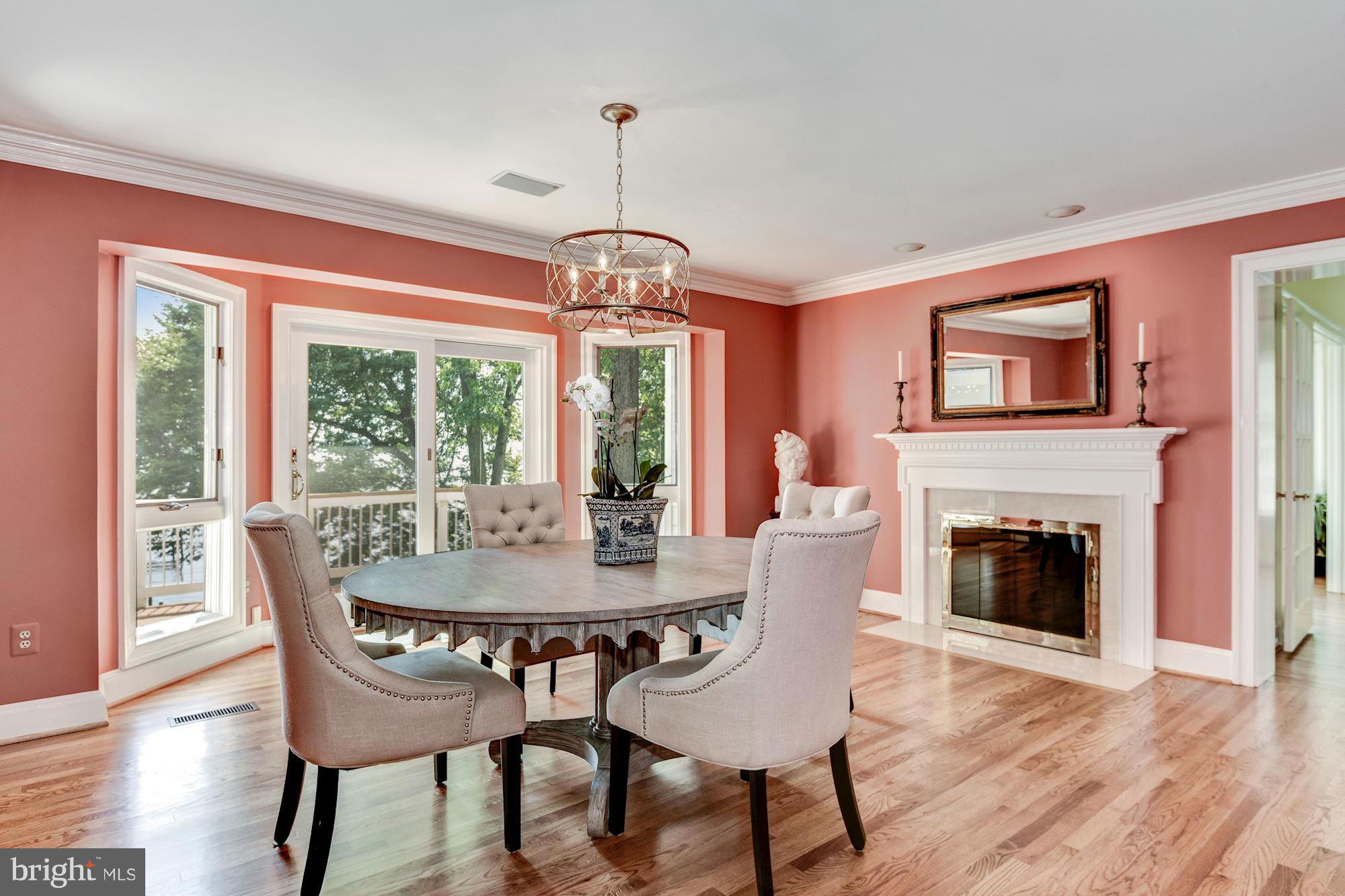 HALLOWING POINT RIVER ESTATES - Residential