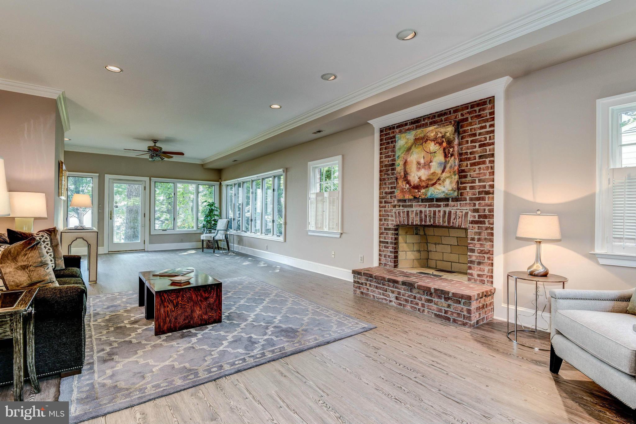 HALLOWING POINT RIVER ESTATES - Residential