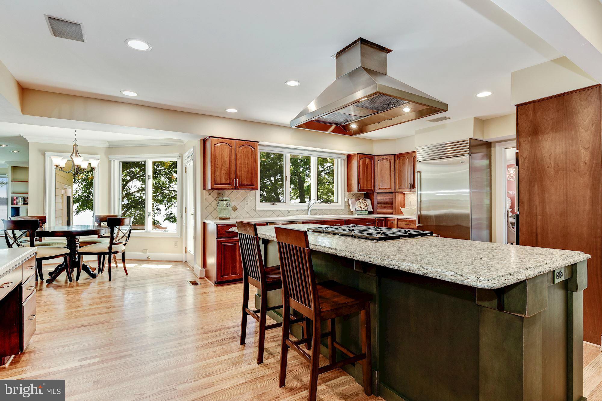 HALLOWING POINT RIVER ESTATES - Residential