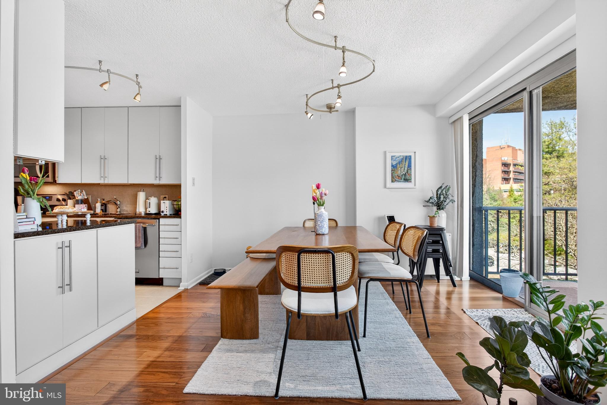 GREEN HILL - Residential