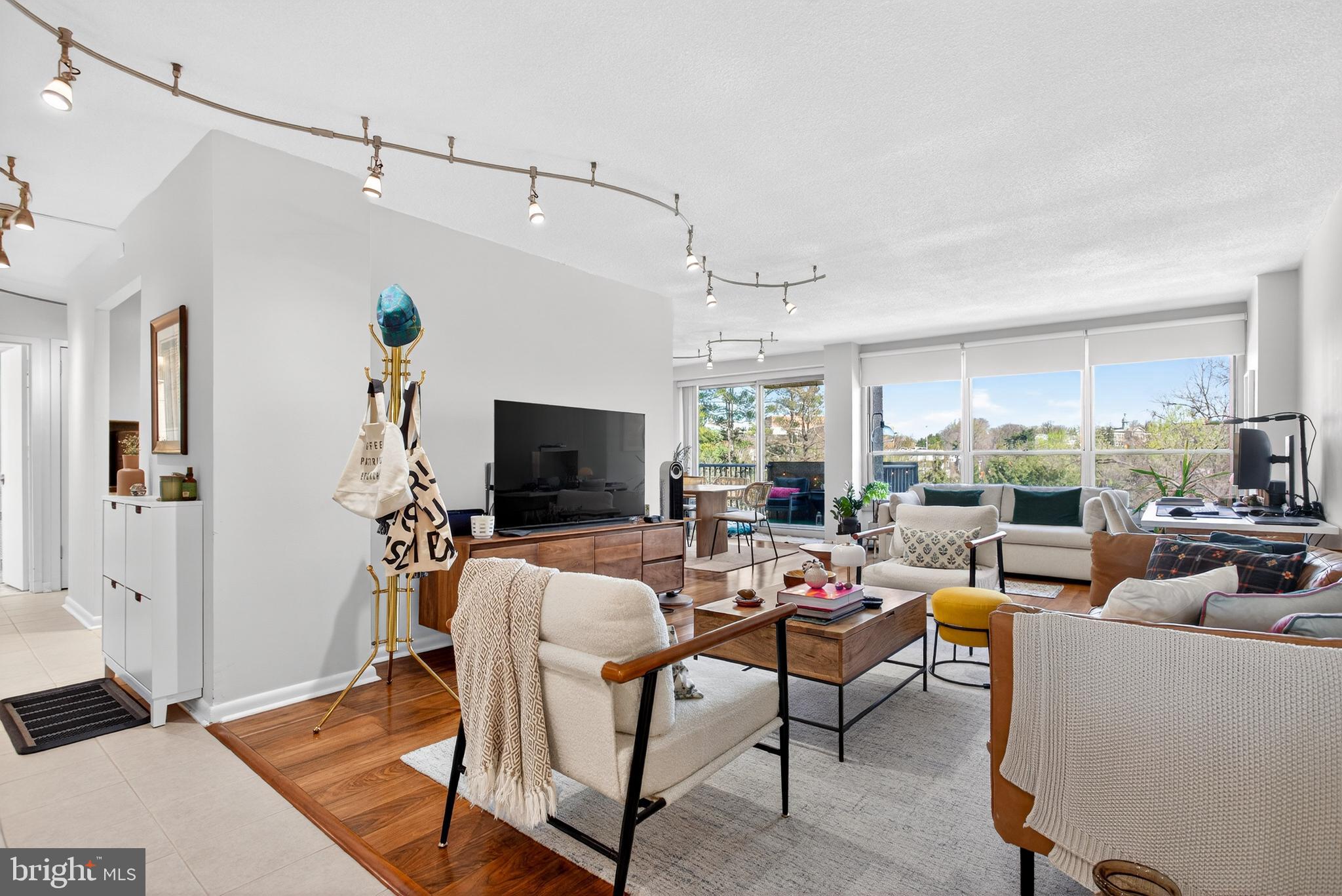 GREEN HILL - Residential