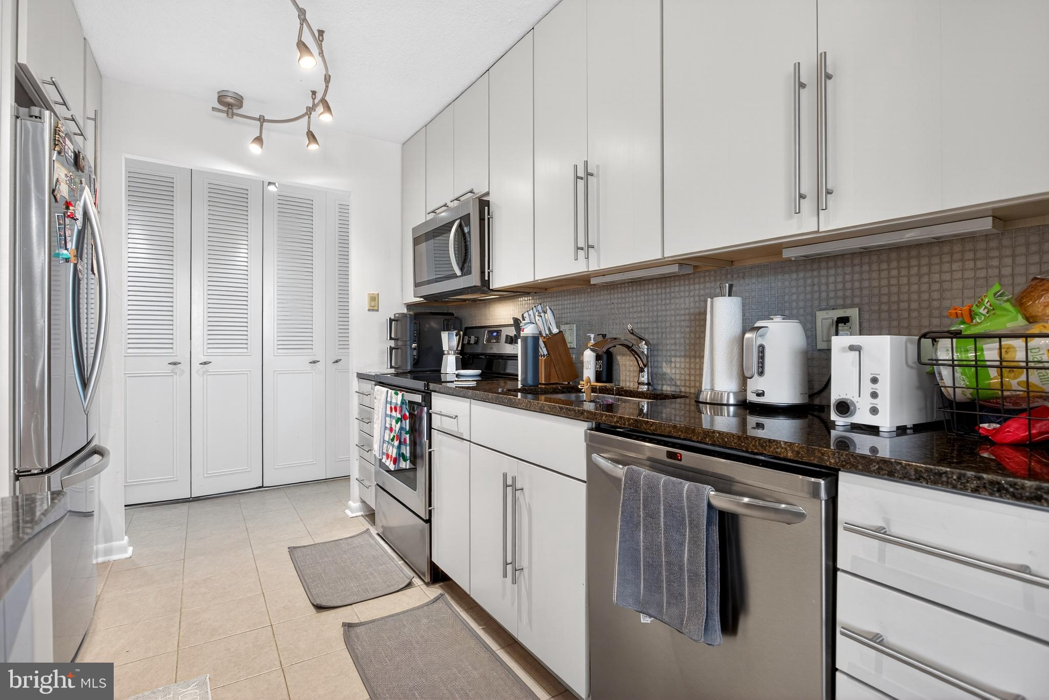 GREEN HILL - Residential