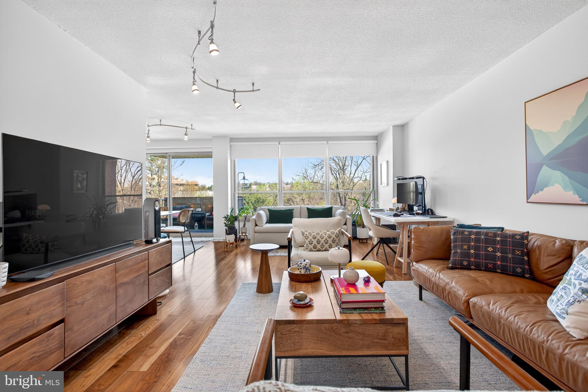 GREEN HILL - Residential