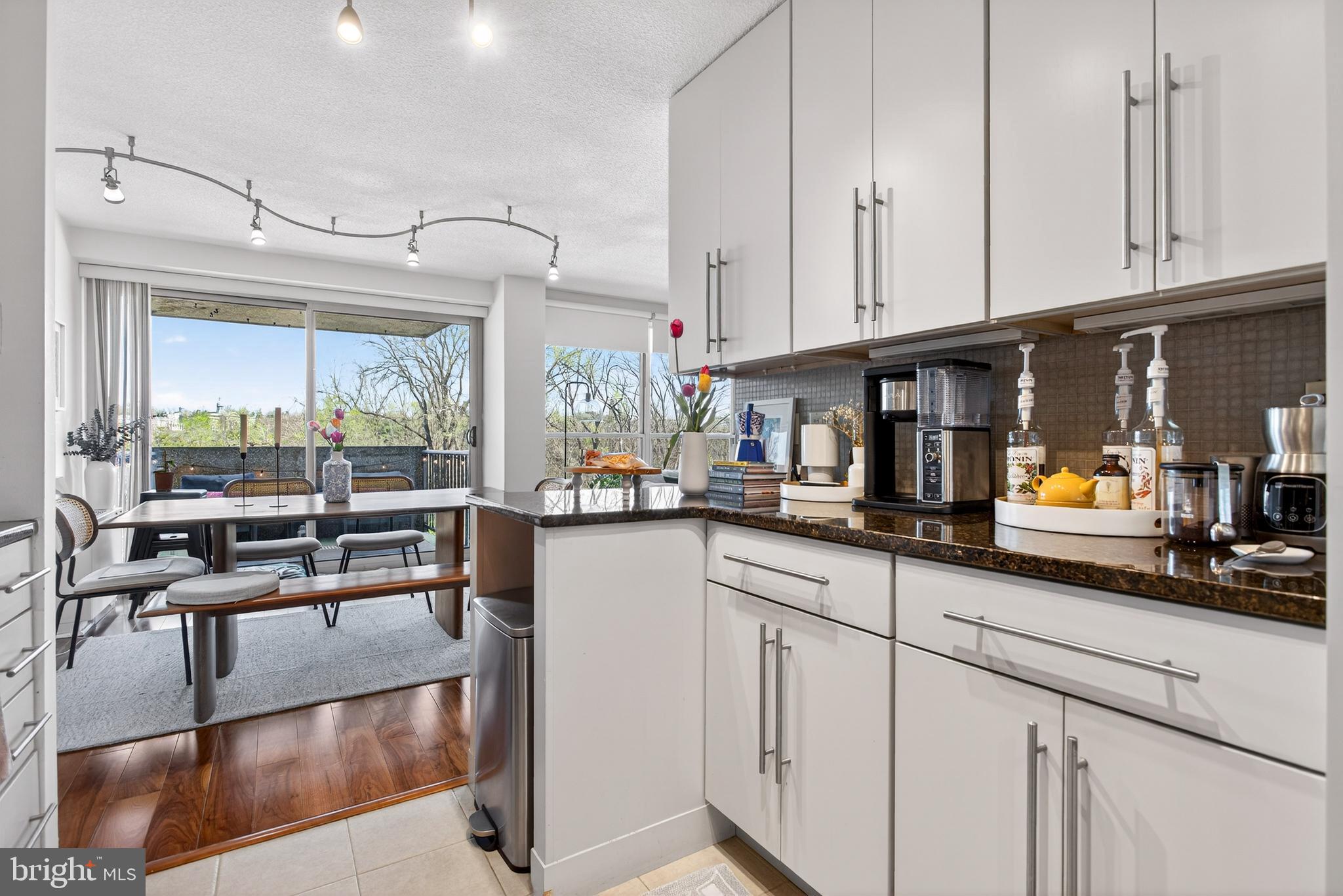 GREEN HILL - Residential