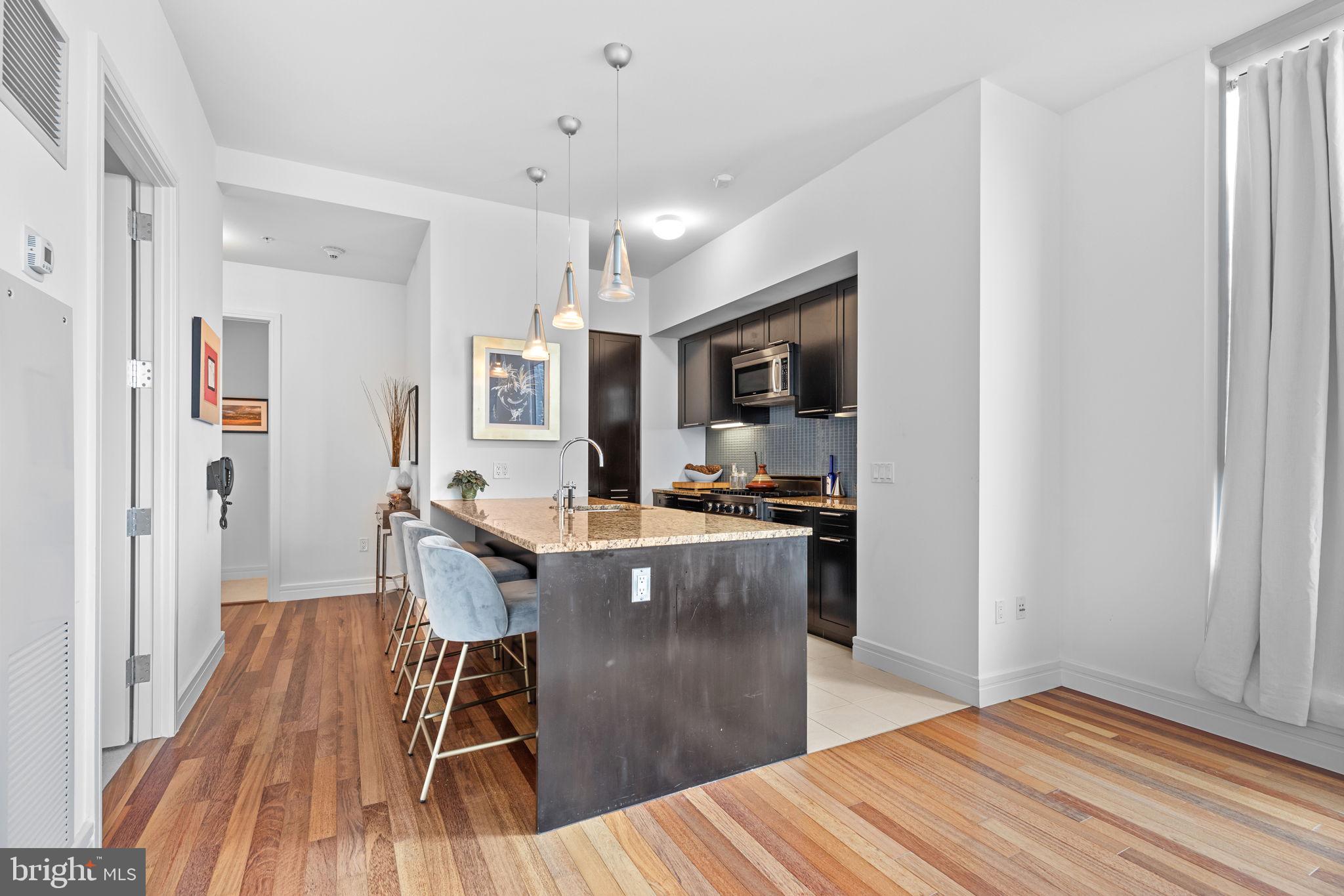 PENN SQUARE - Residential