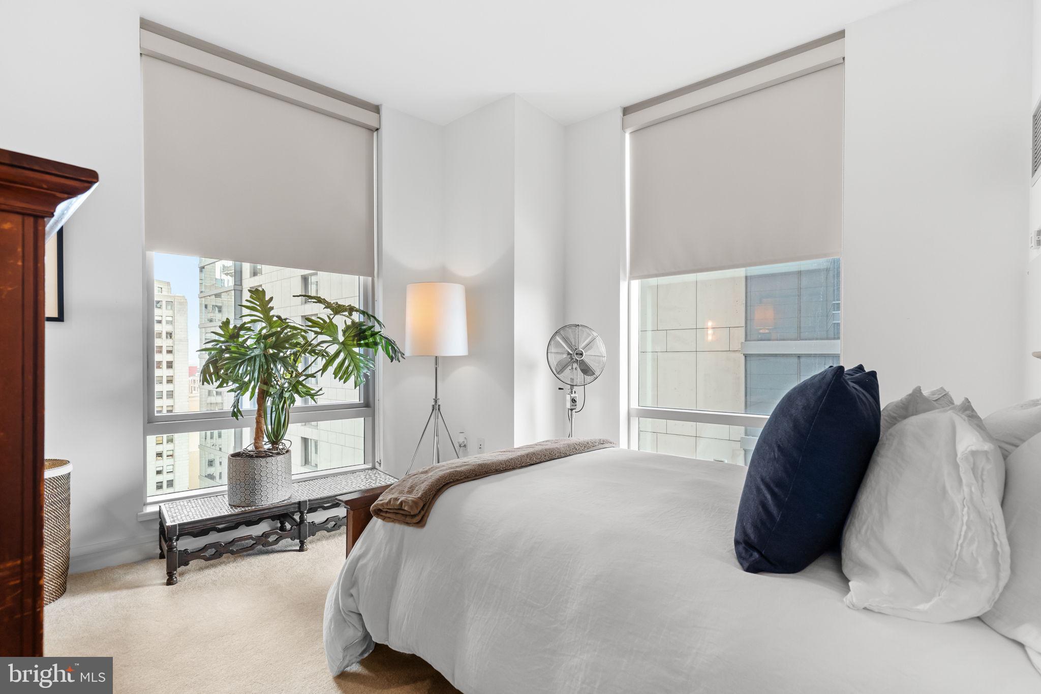 PENN SQUARE - Residential