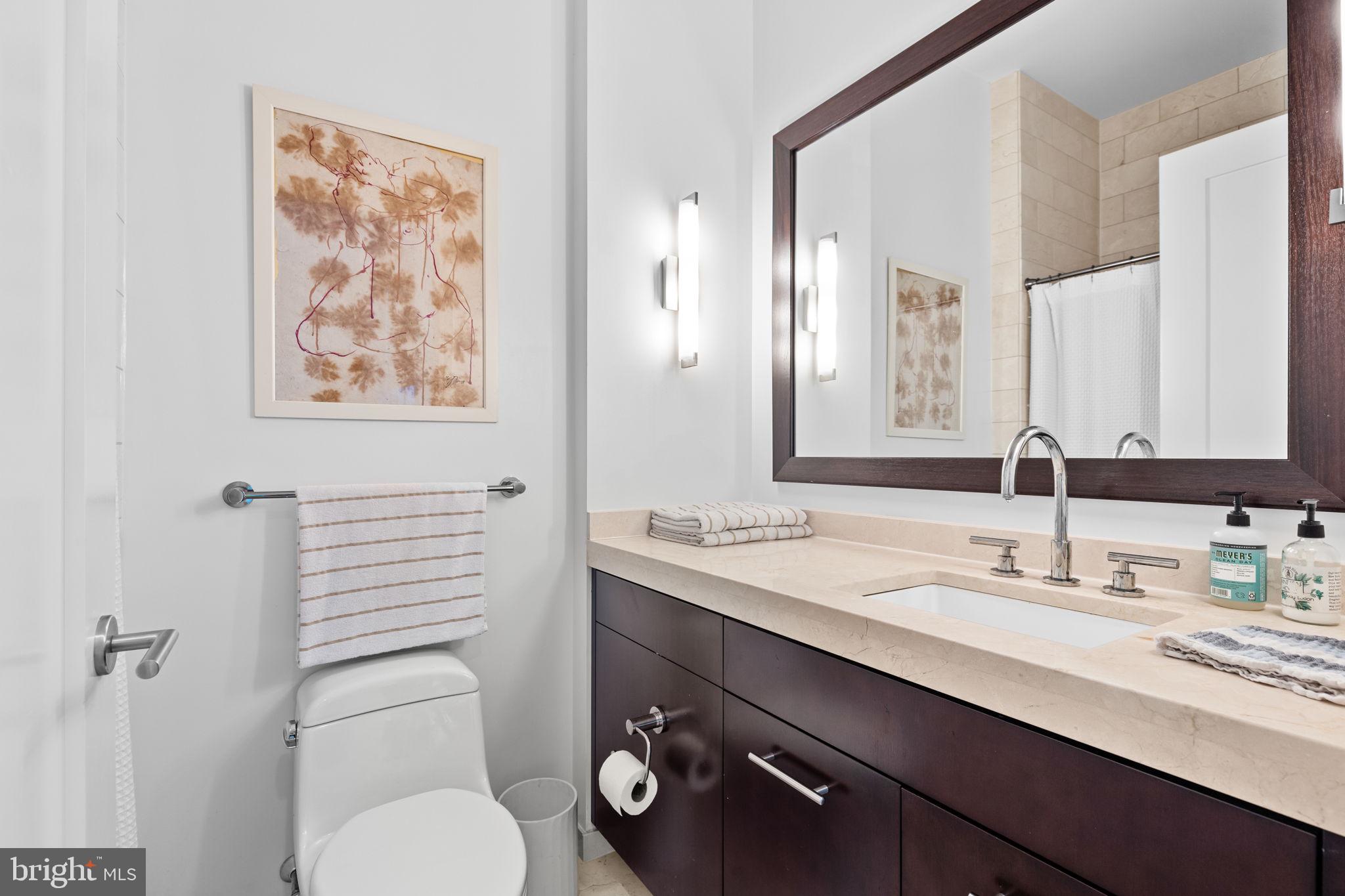 PENN SQUARE - Residential