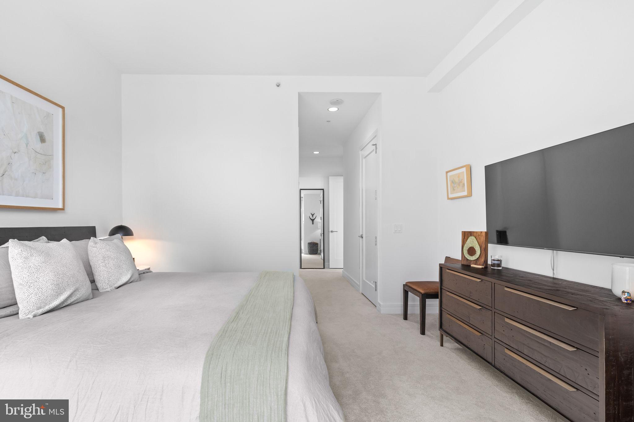 PENN SQUARE - Residential