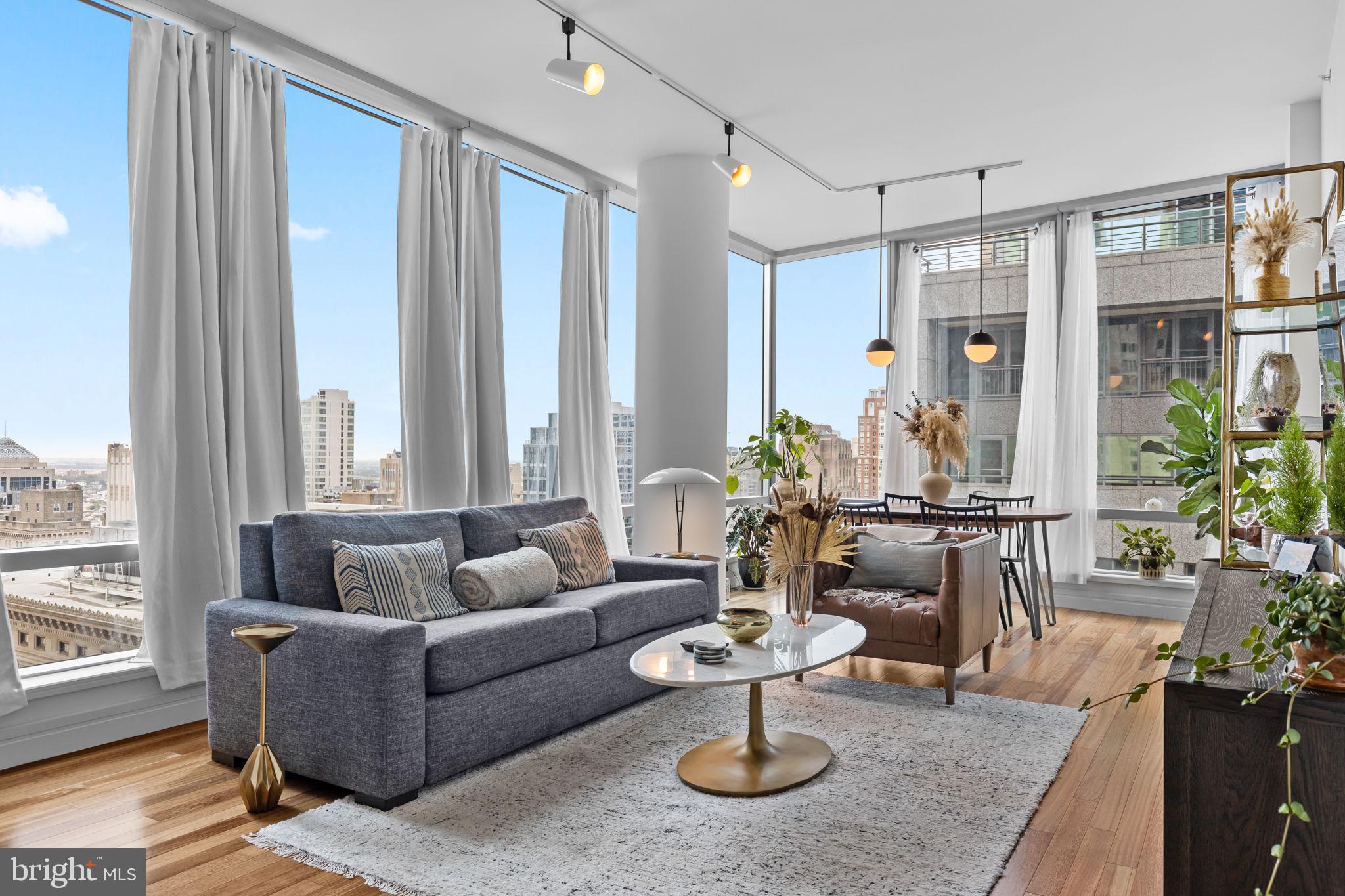 PENN SQUARE - Residential