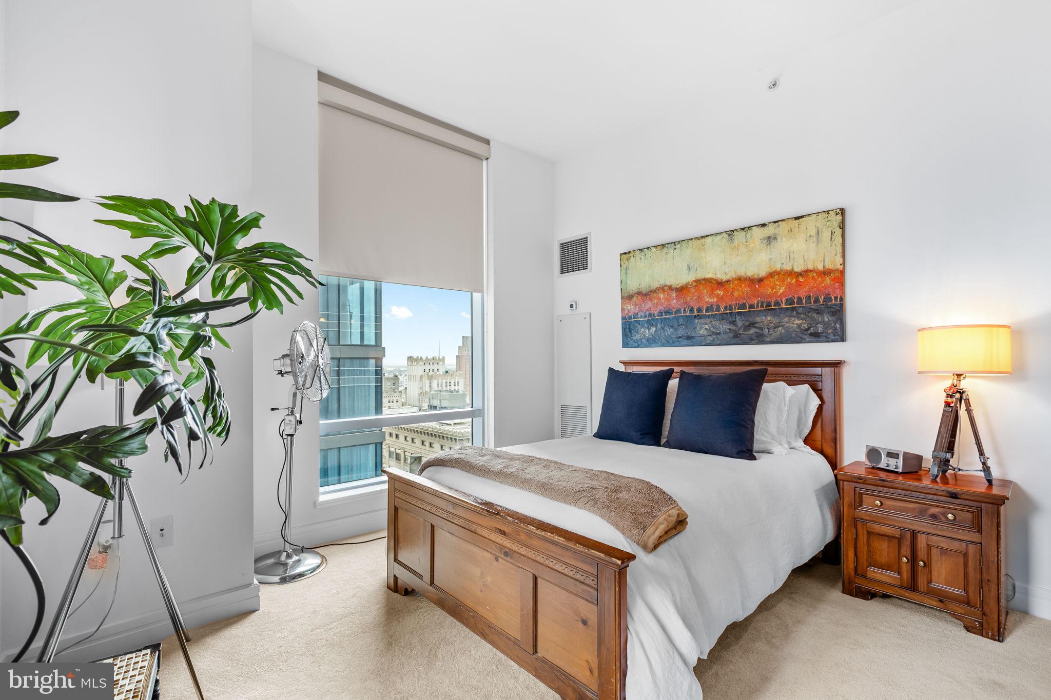 PENN SQUARE - Residential