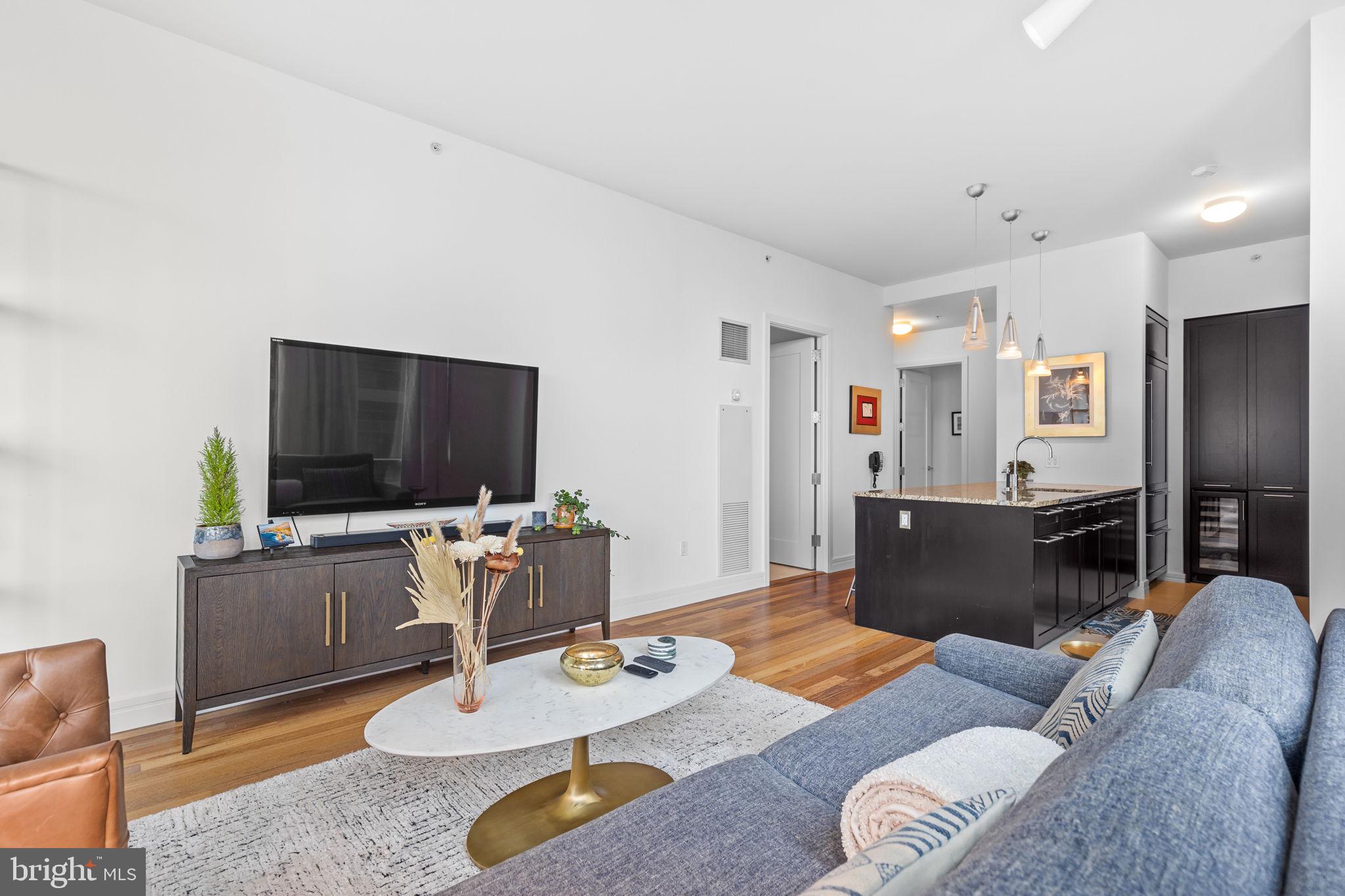 PENN SQUARE - Residential