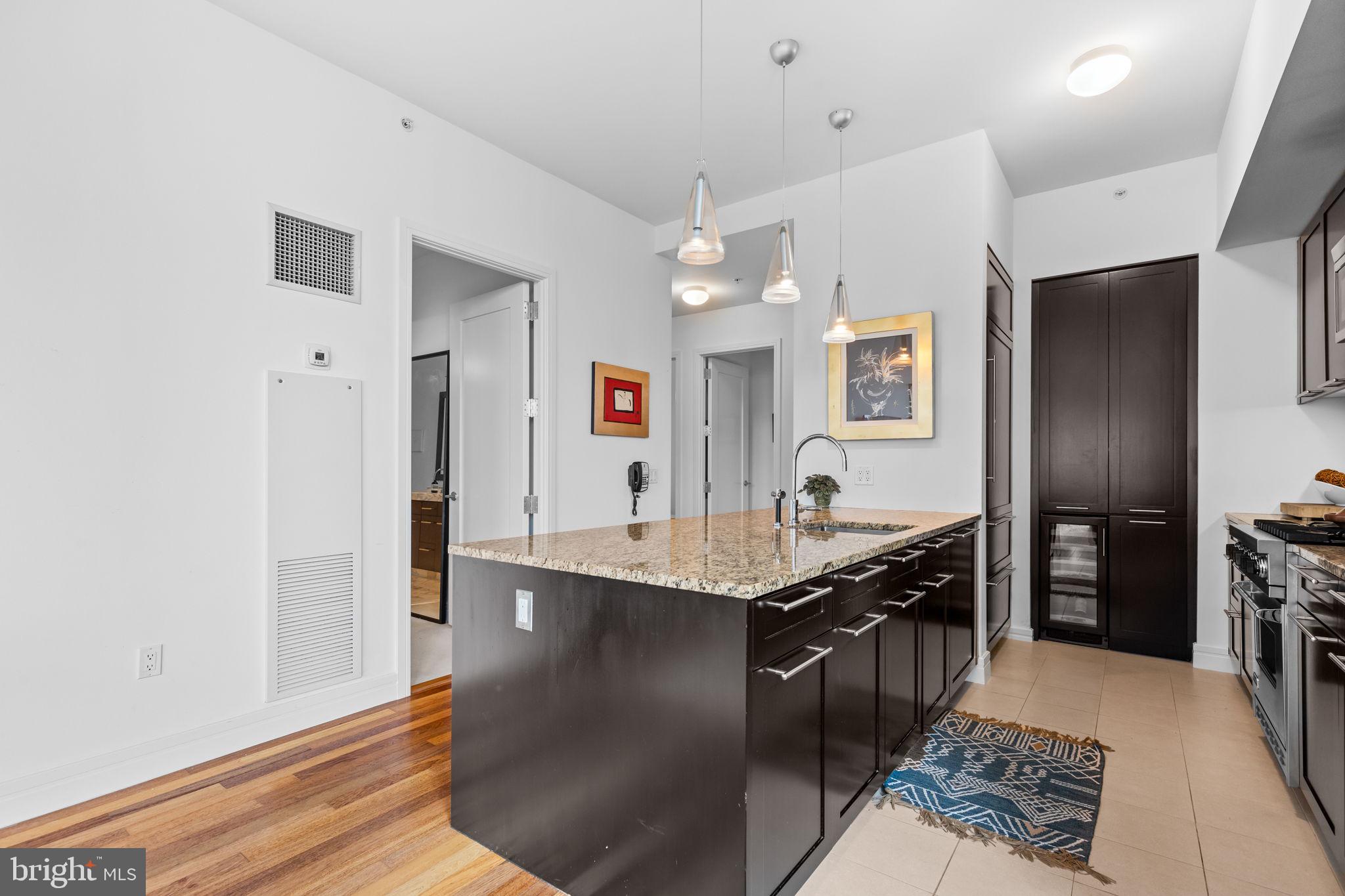 PENN SQUARE - Residential