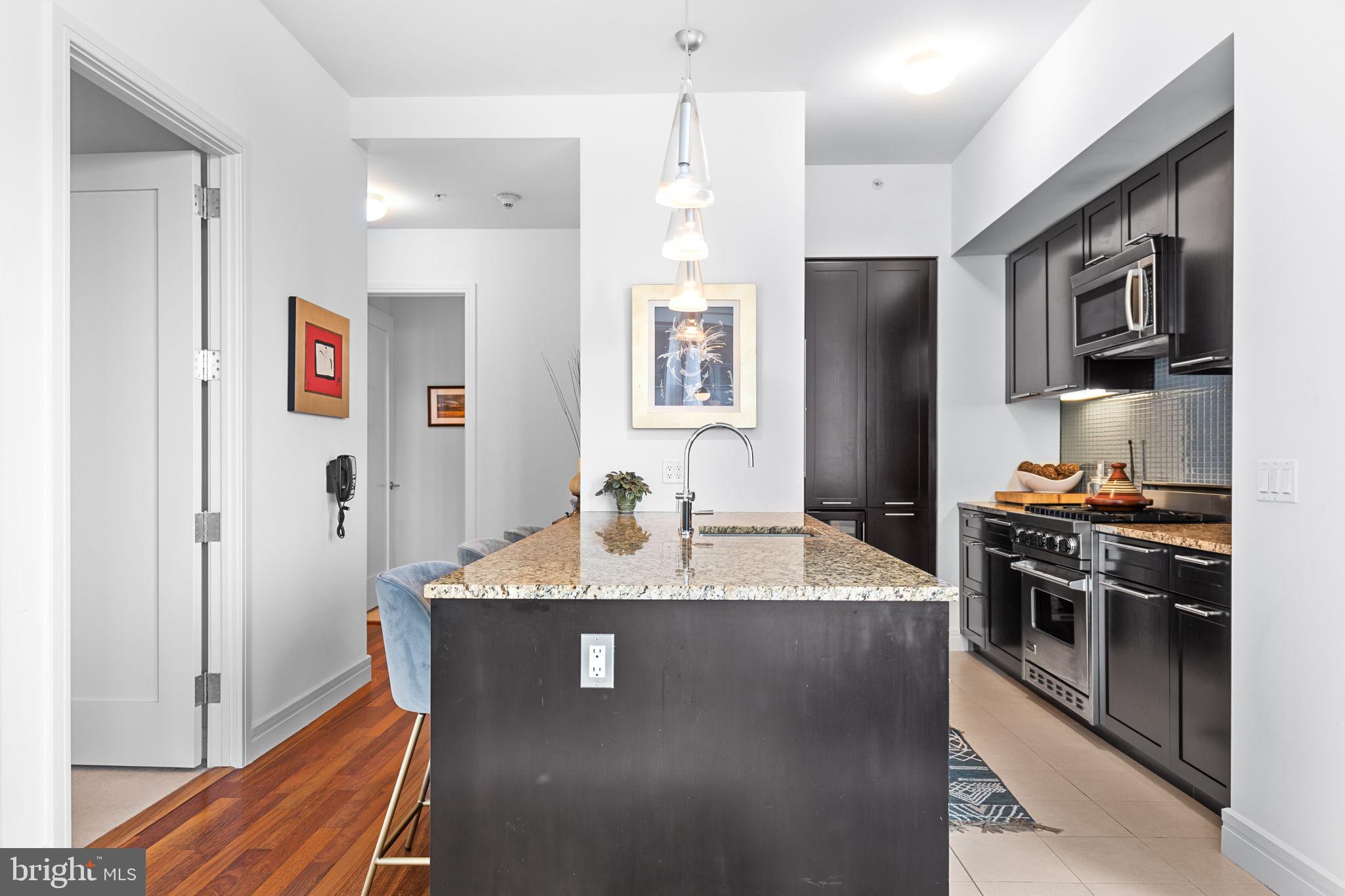 PENN SQUARE - Residential