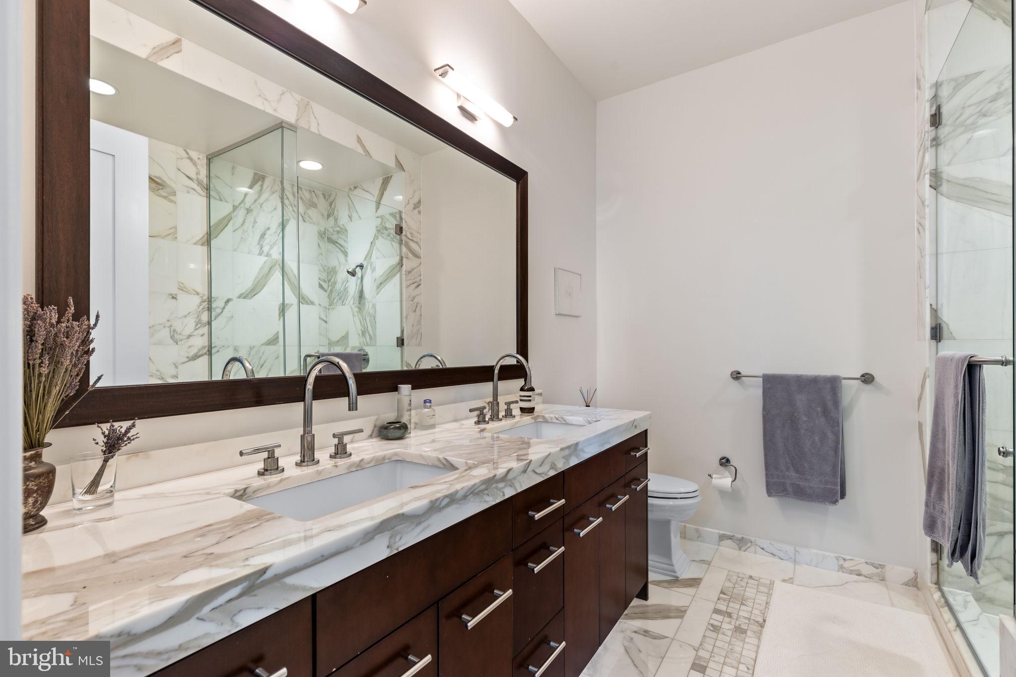 PENN SQUARE - Residential