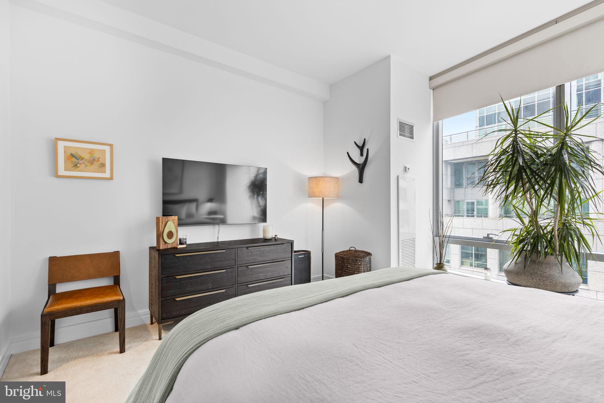 PENN SQUARE - Residential