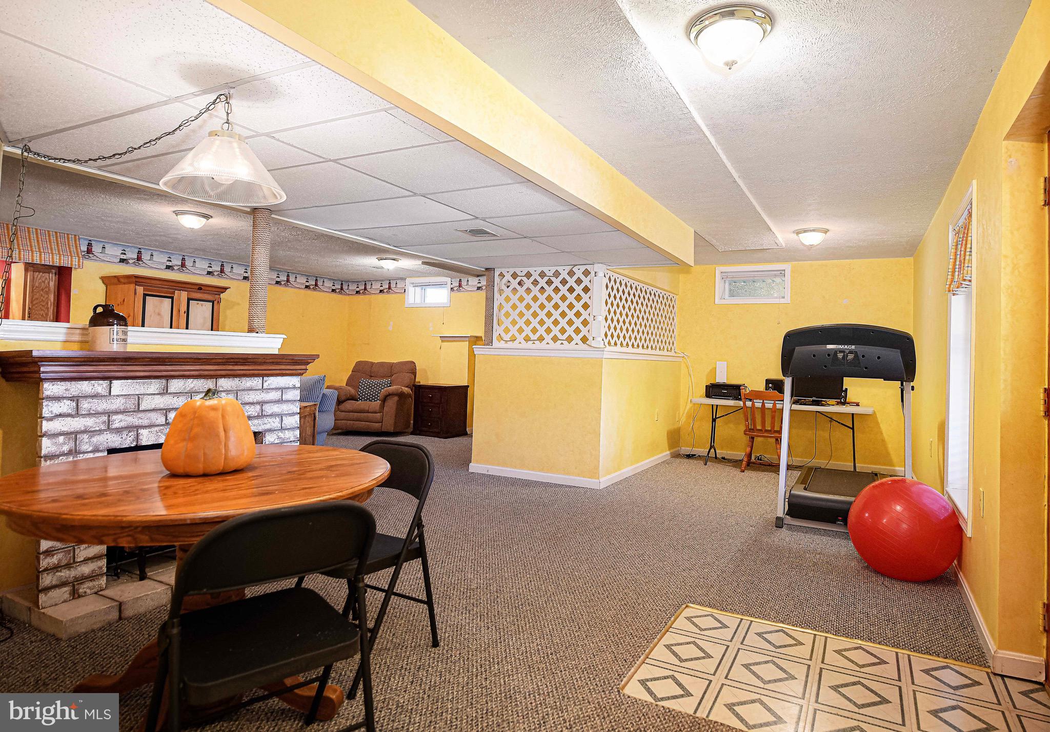 AMYCLAE EAST - Residential