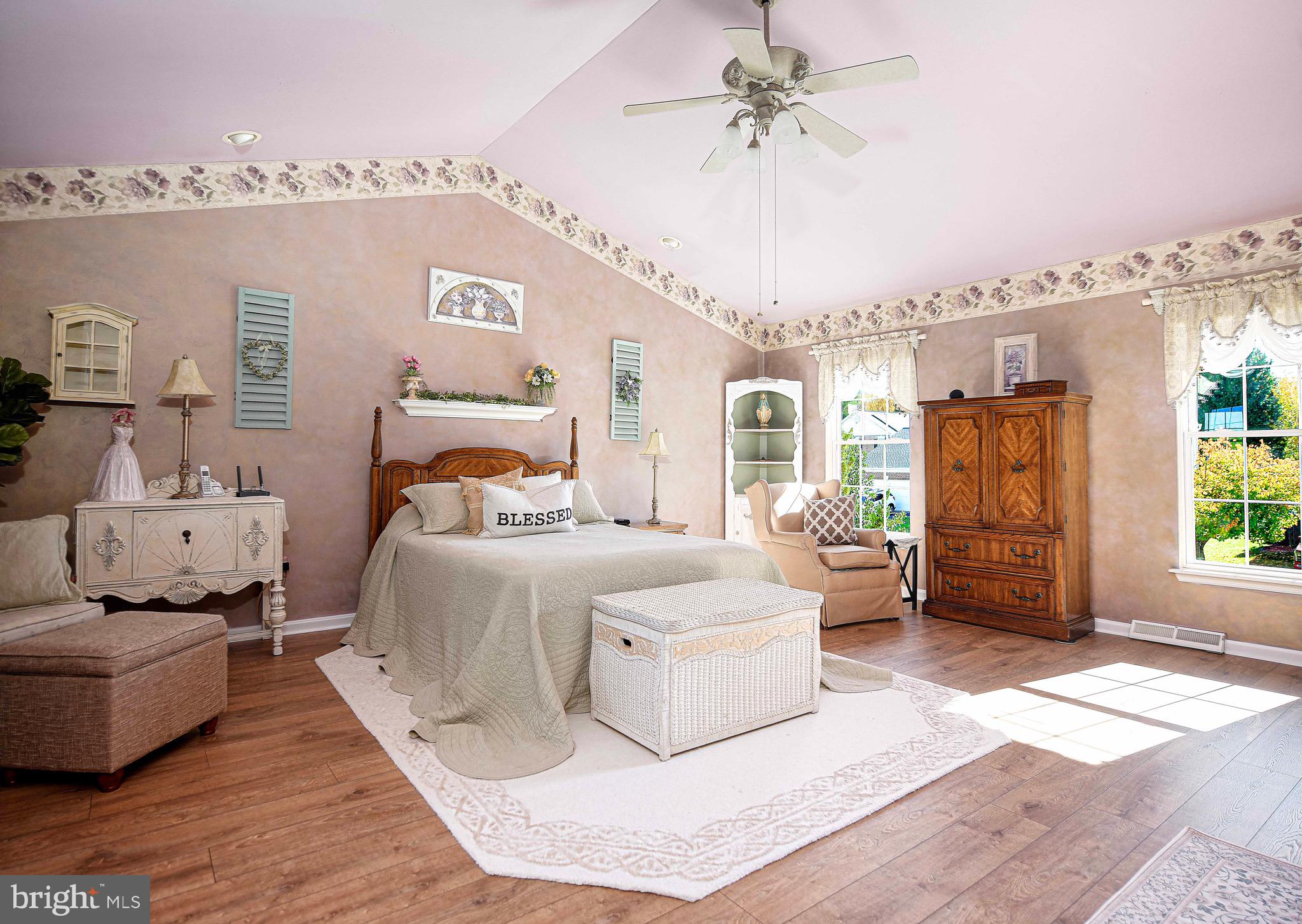 AMYCLAE EAST - Residential