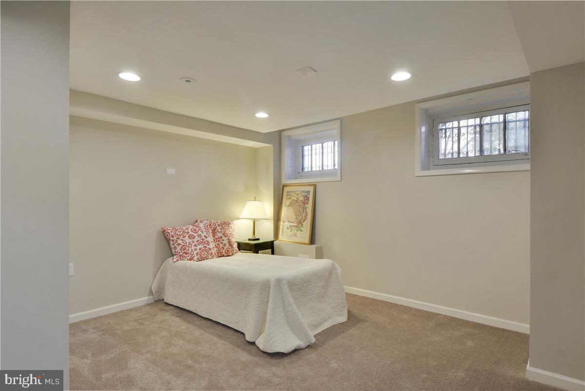 MOUNT VERNON PLACE HISTORIC DISTRICT - Residential