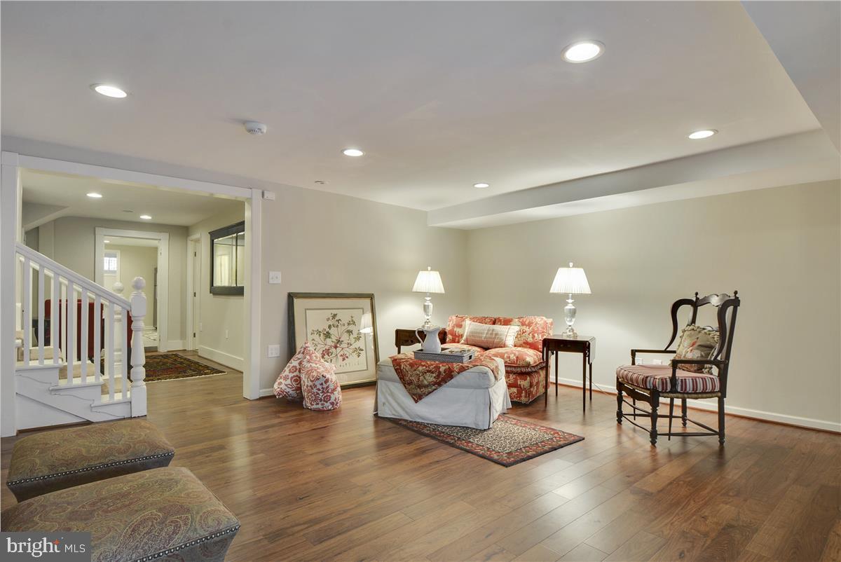 MOUNT VERNON PLACE HISTORIC DISTRICT - Residential