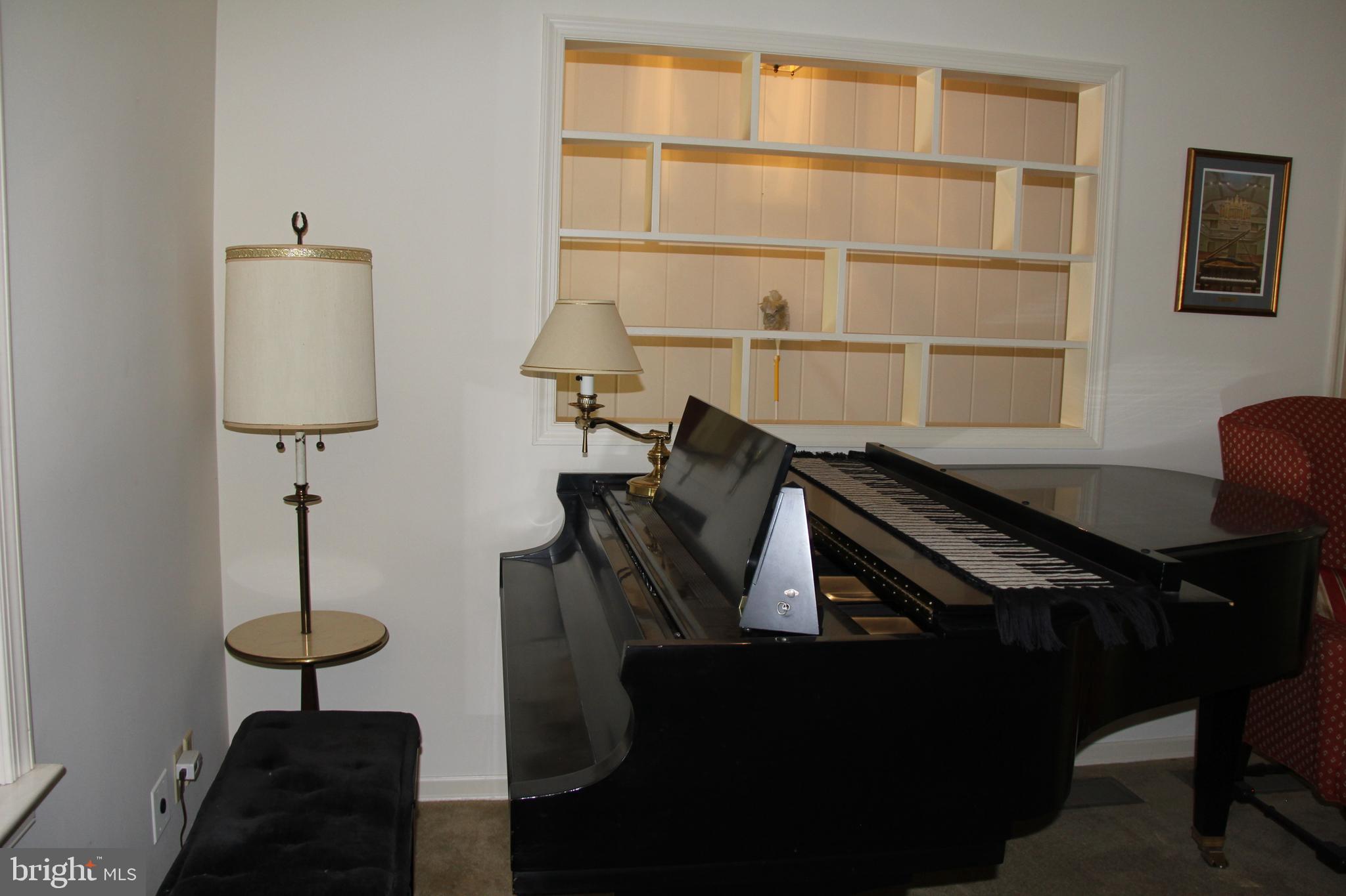 BLOOMINGDALE - Residential