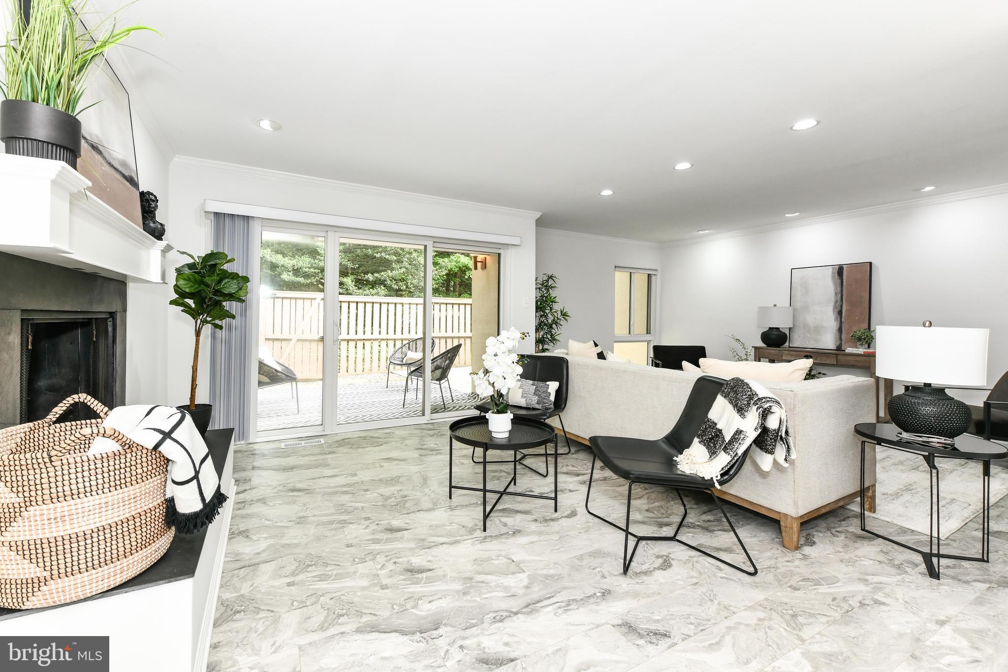 RESTON - Residential