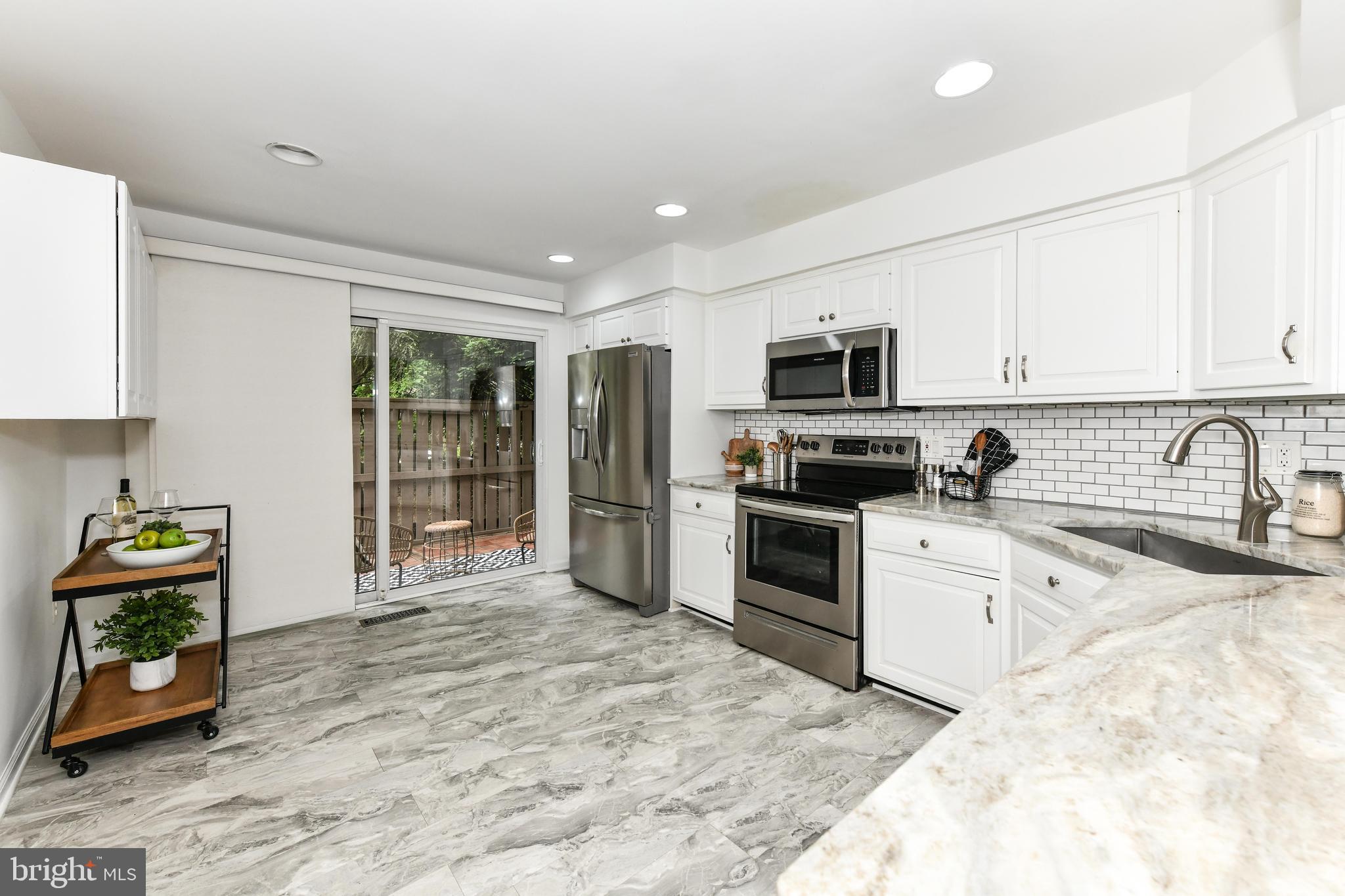 RESTON - Residential