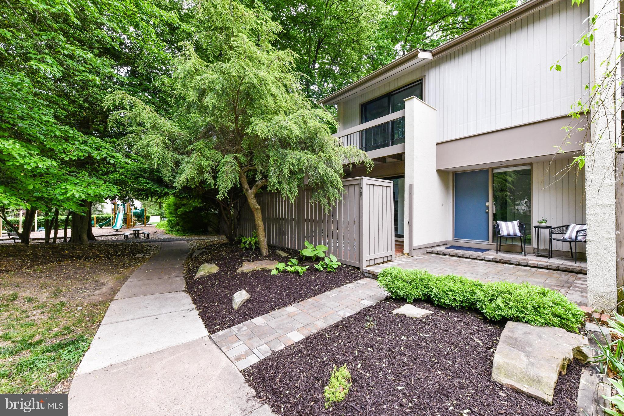 RESTON - Residential