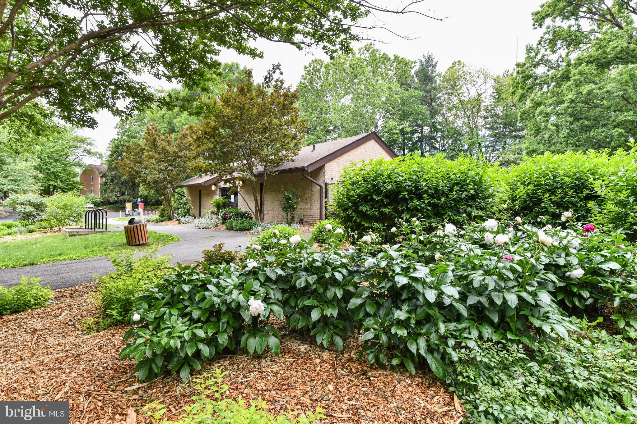 RESTON - Residential
