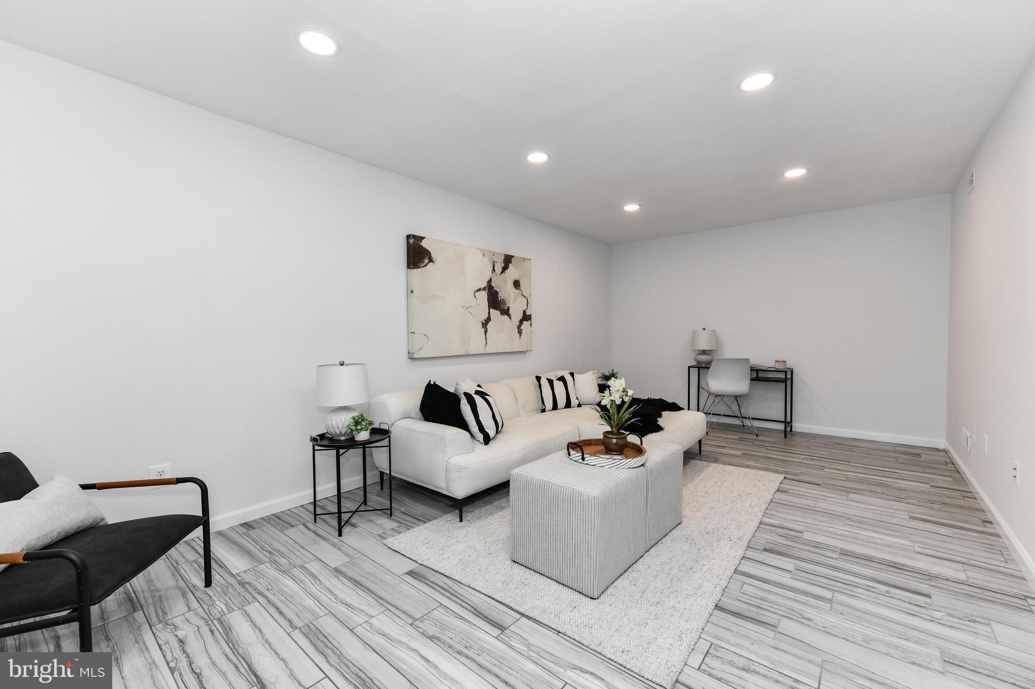 RESTON - Residential