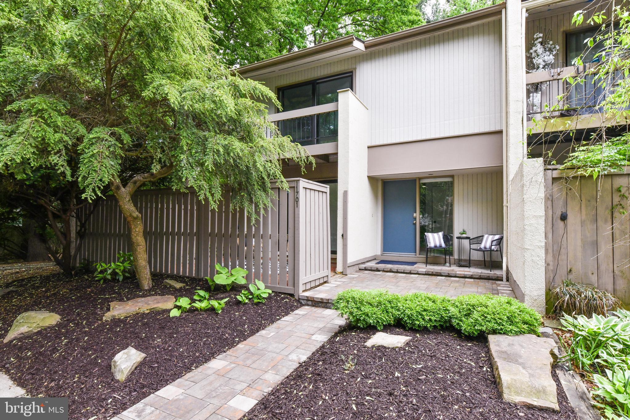 RESTON - Residential