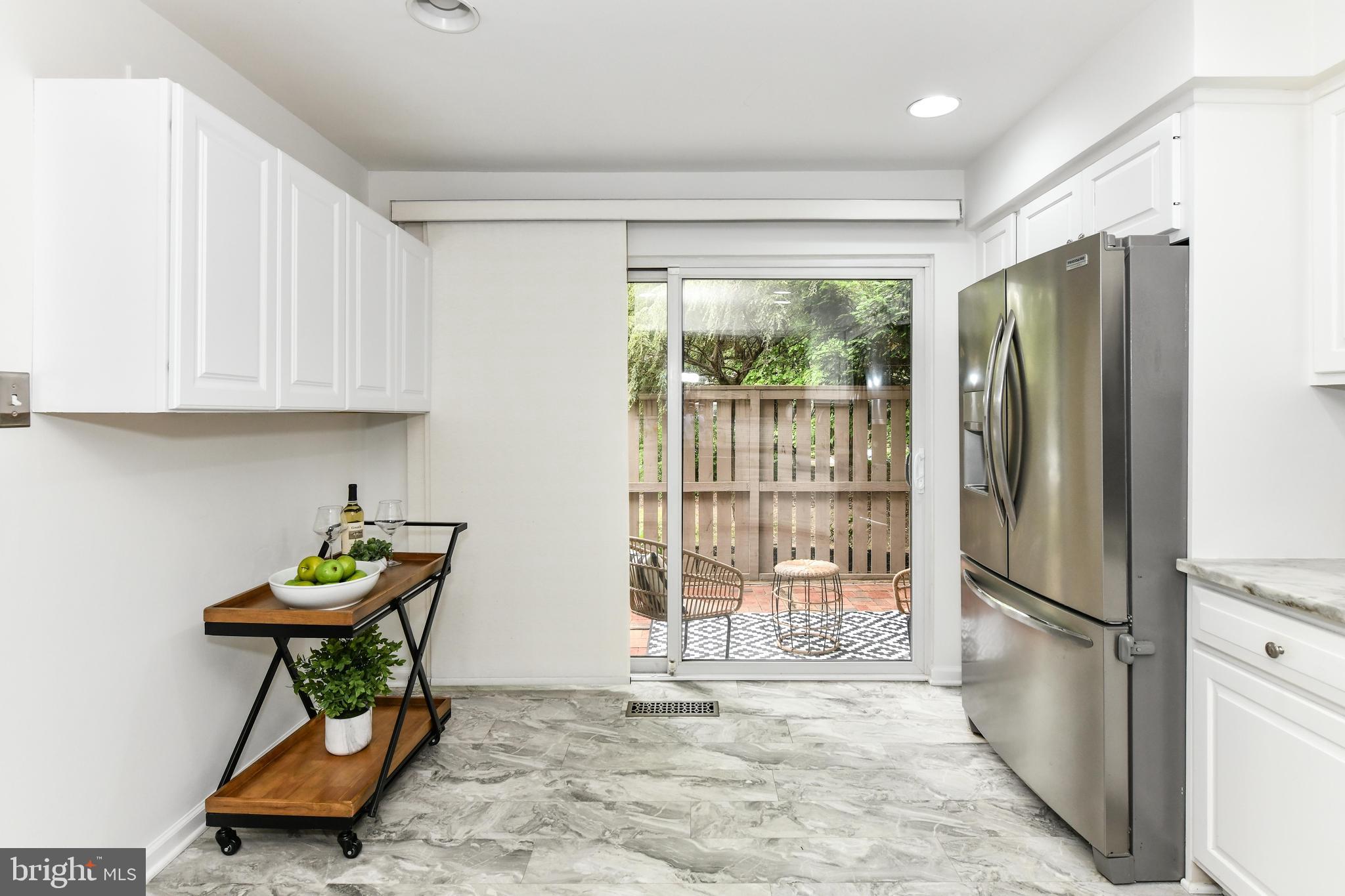 RESTON - Residential