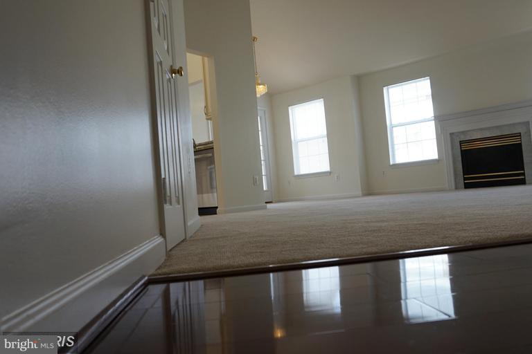 FOUNDERS WALK - Residential Lease