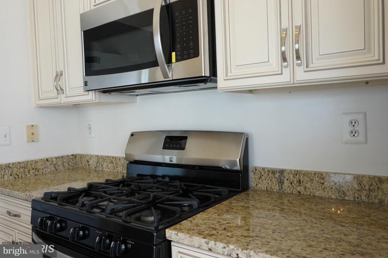 FOUNDERS WALK - Residential Lease