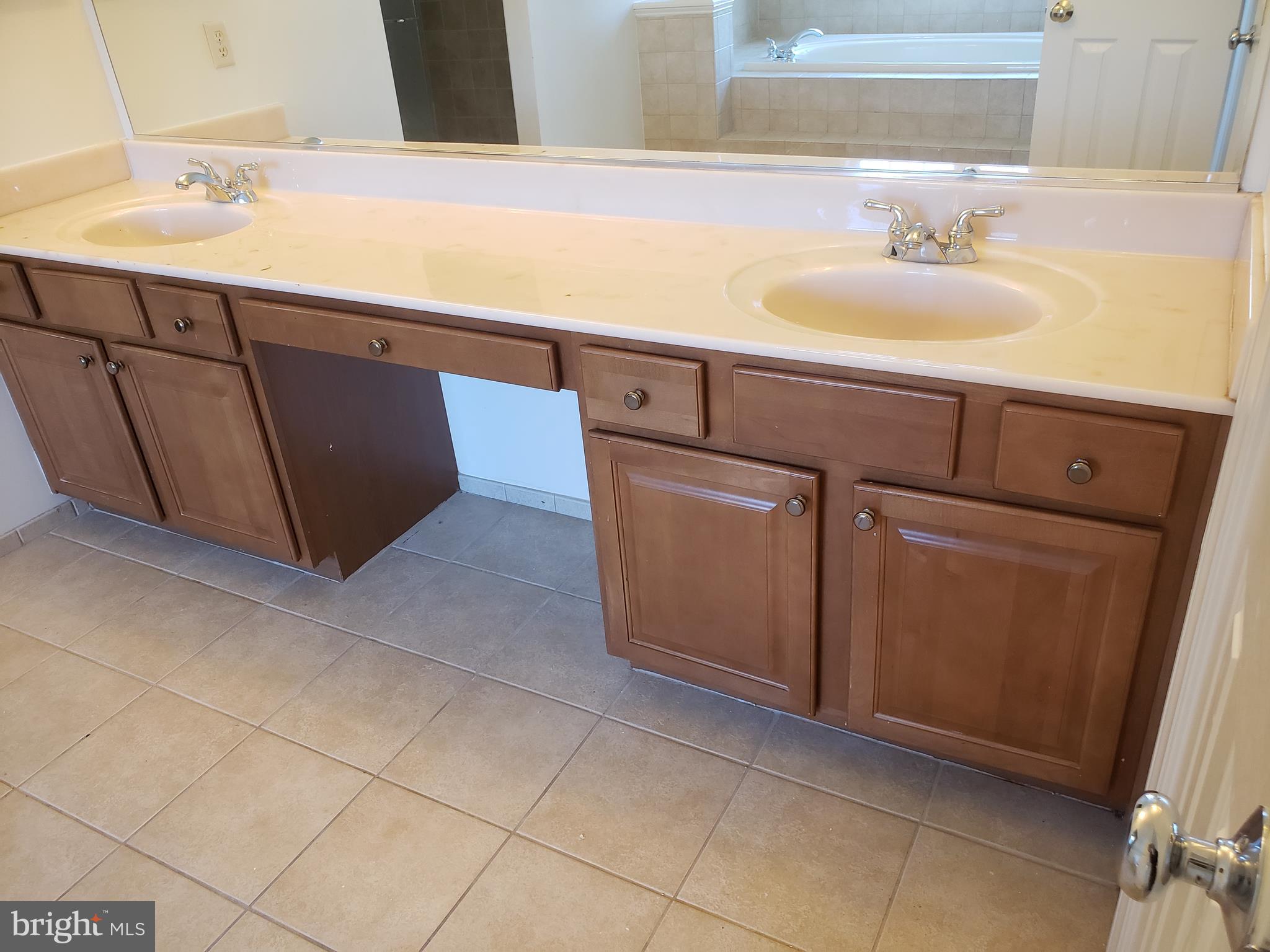 FAIRWOOD - Residential Lease