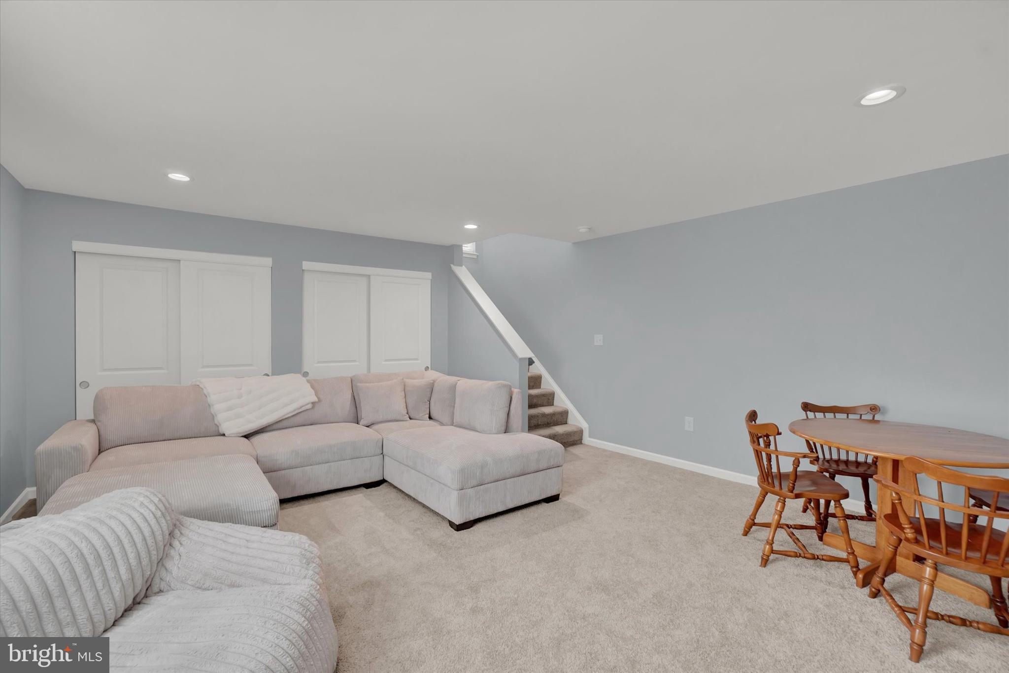 KURTZ SCHOOL VILLAS - Residential