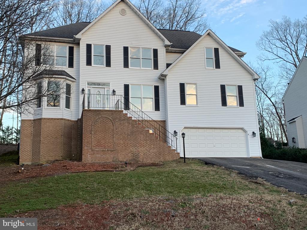 COLECHESTER VILLAGE - Residential