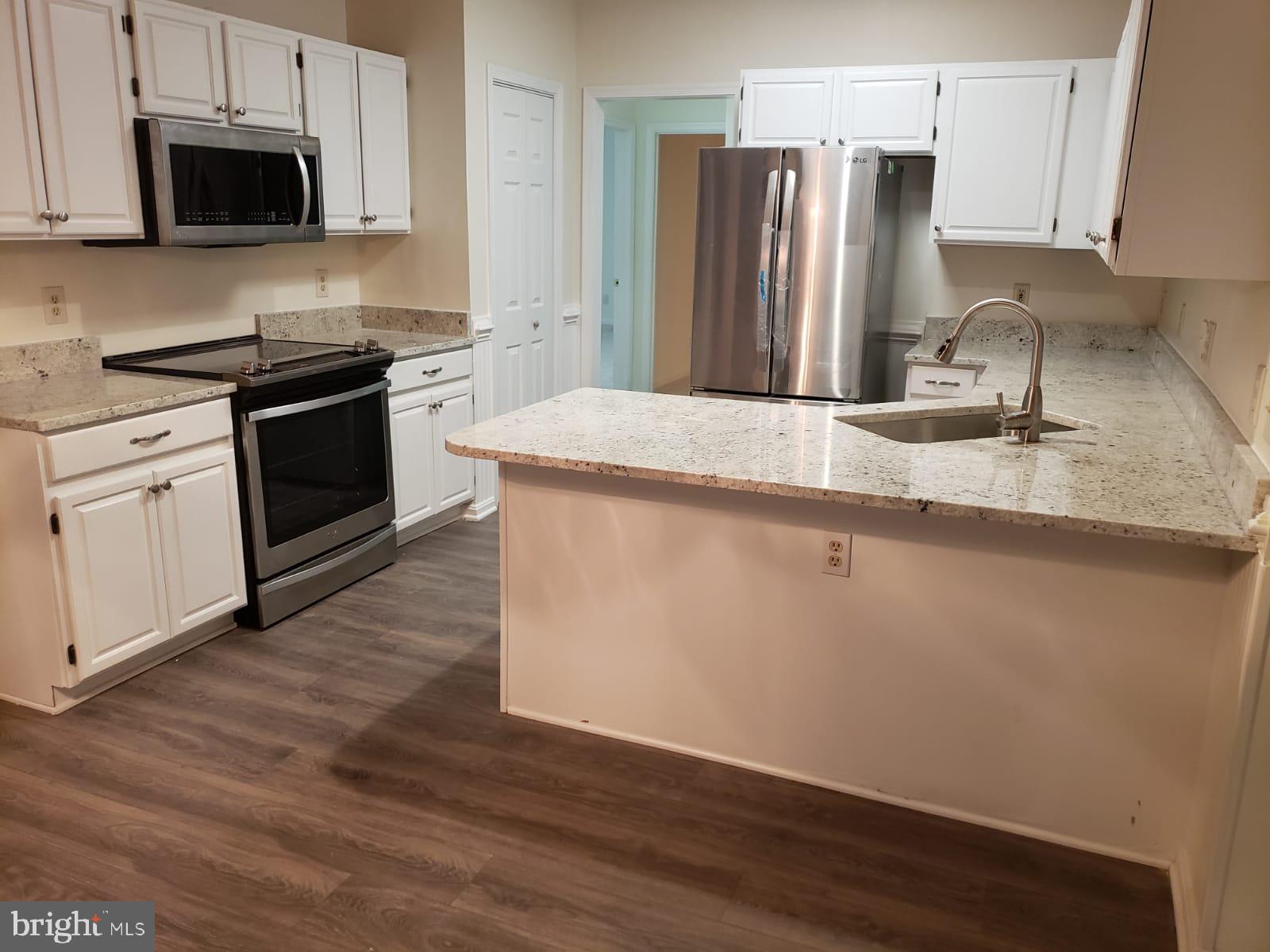 COLECHESTER VILLAGE - Residential