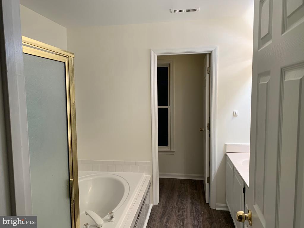 COLECHESTER VILLAGE - Residential