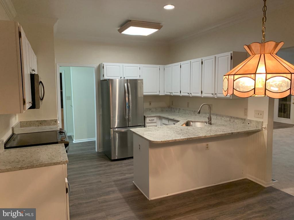 COLECHESTER VILLAGE - Residential