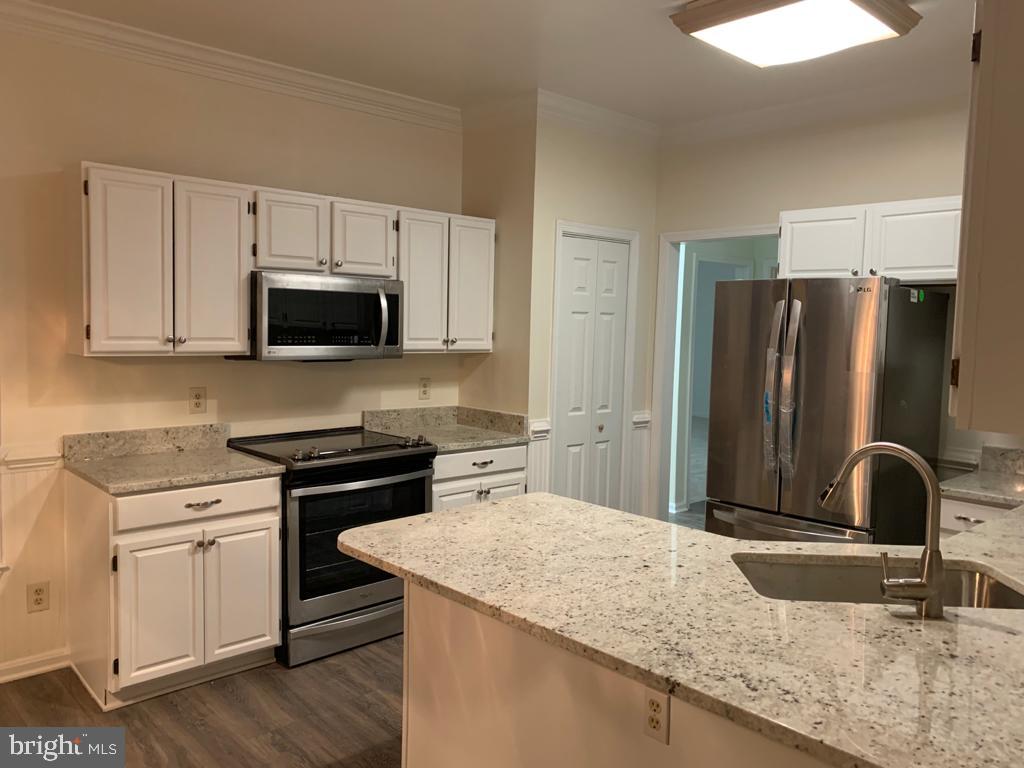 COLECHESTER VILLAGE - Residential