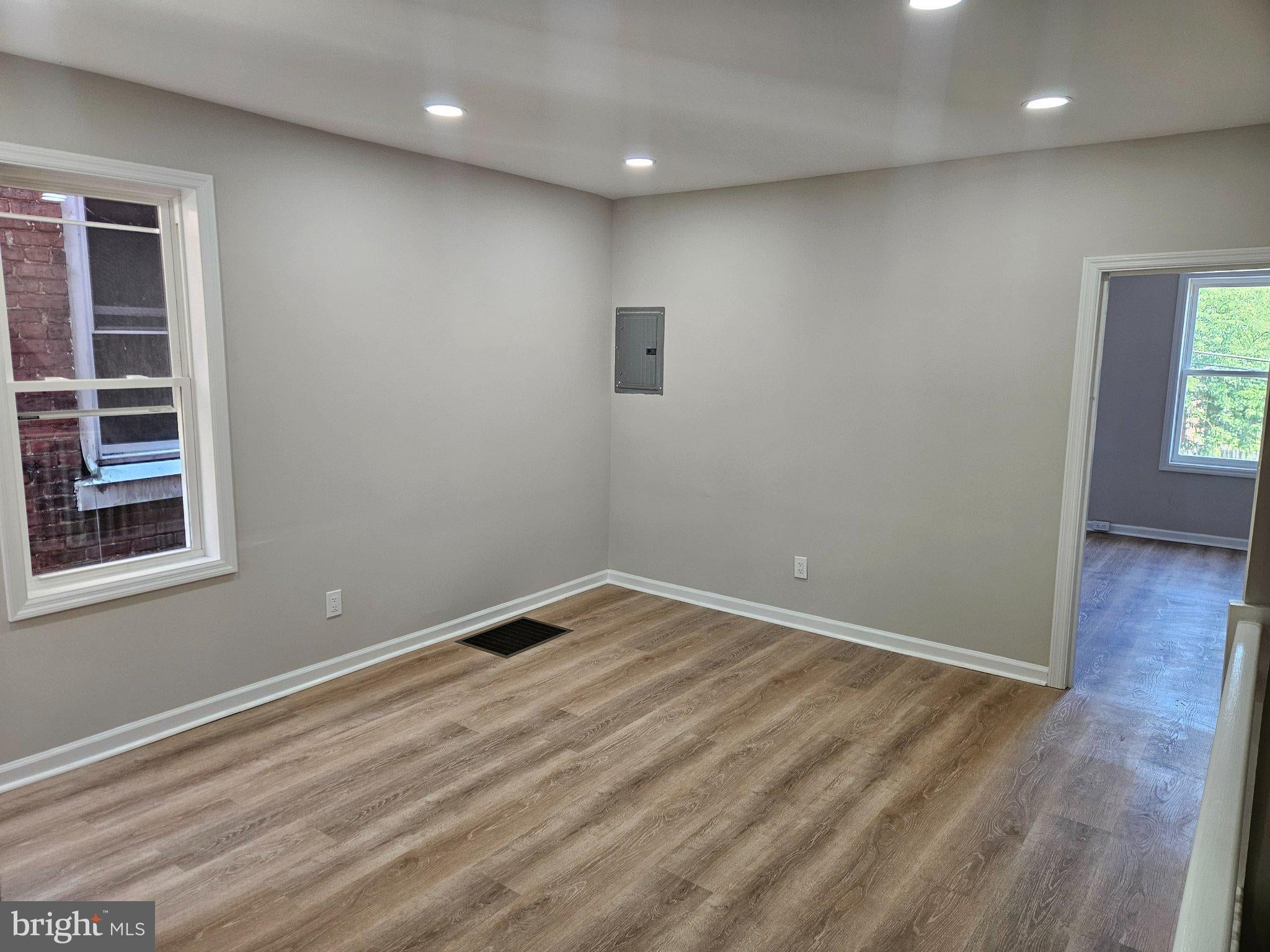327 RUTHERFORD AVENUE