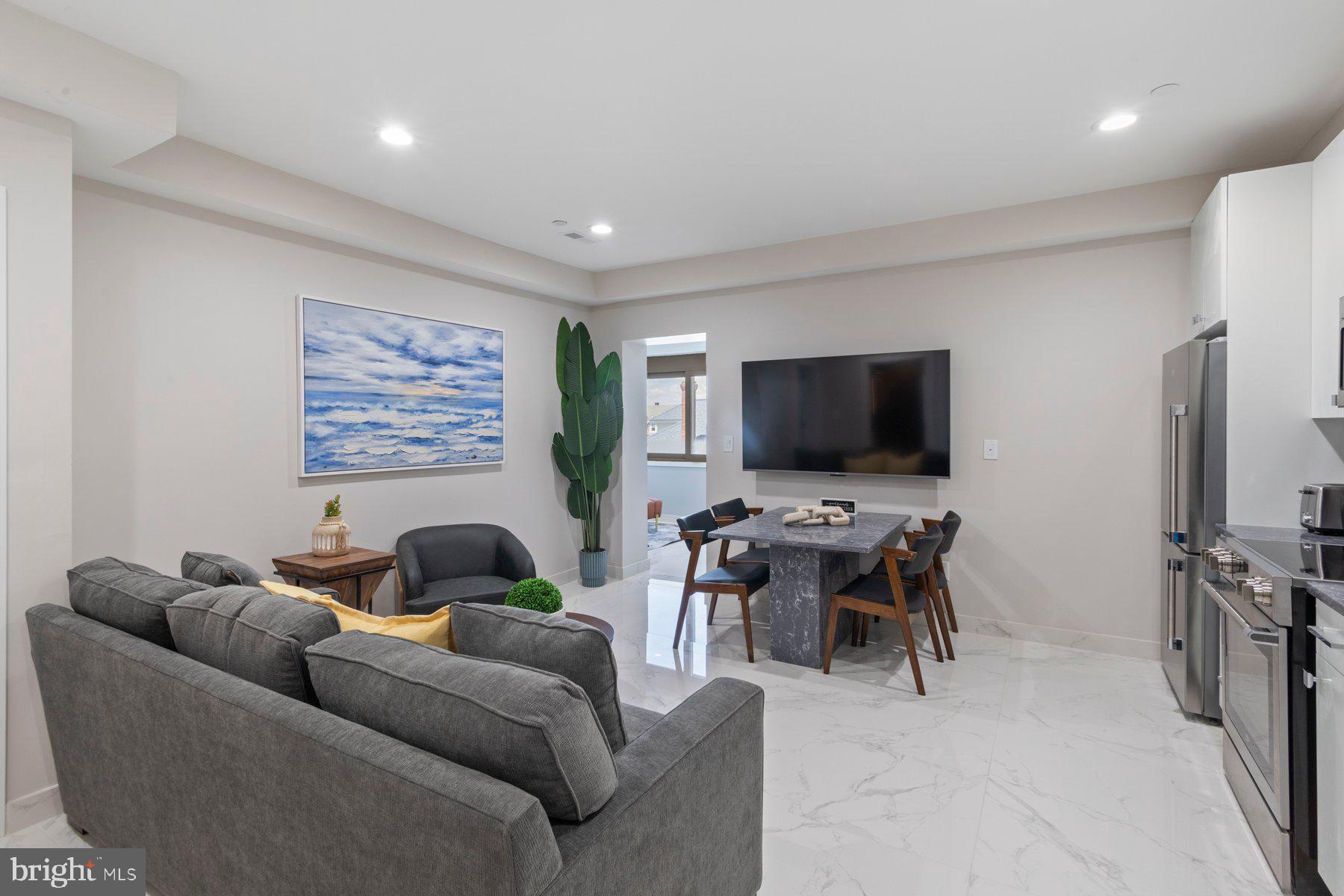 5311 ATLANTIC AVENUE 301