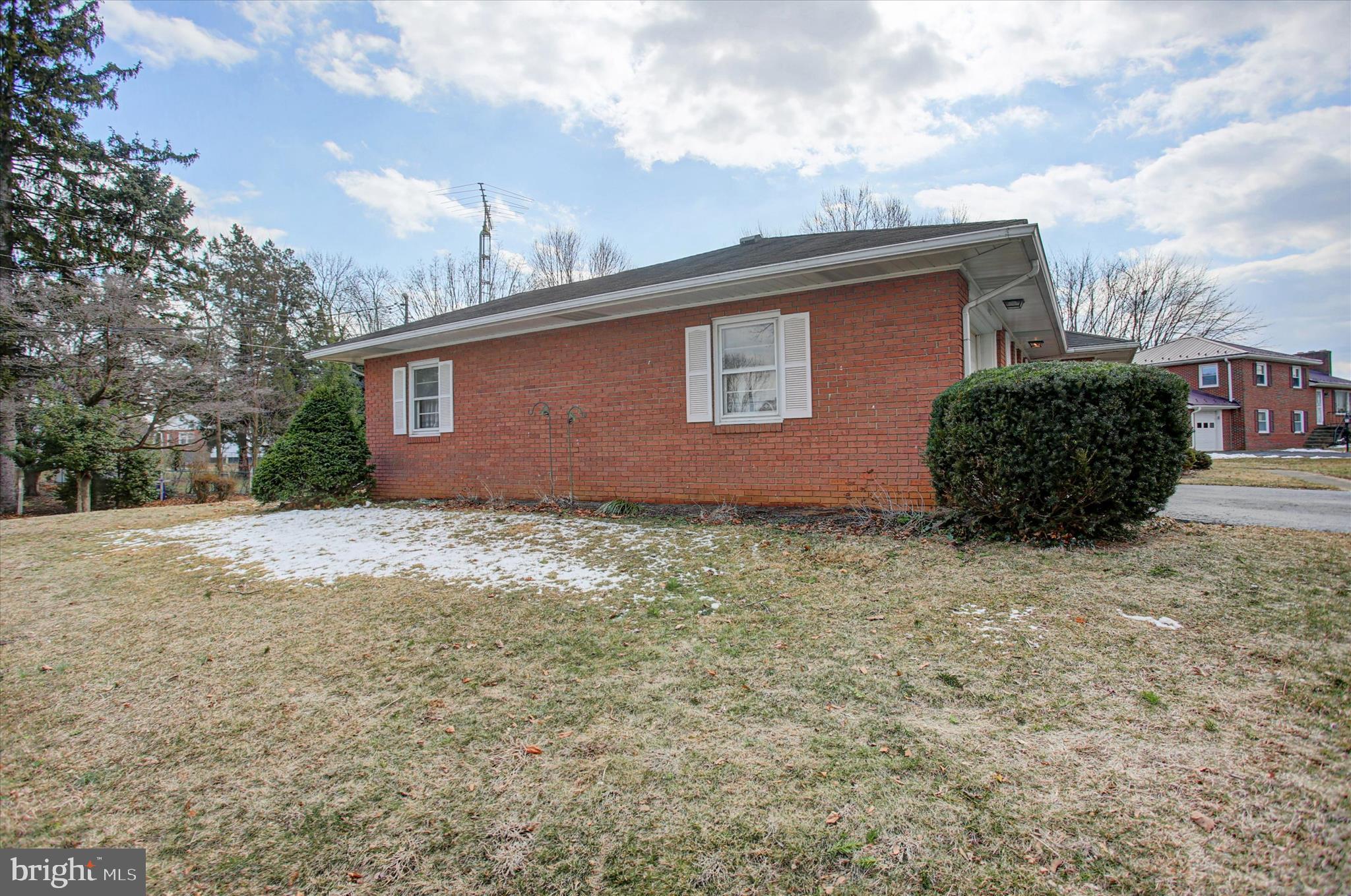 HAGERSTOWN - Residential