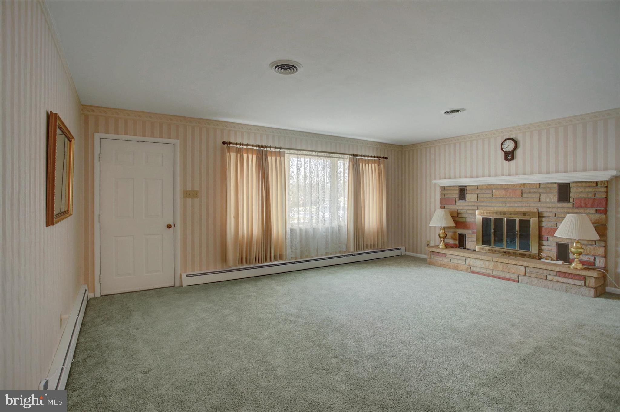 HAGERSTOWN - Residential