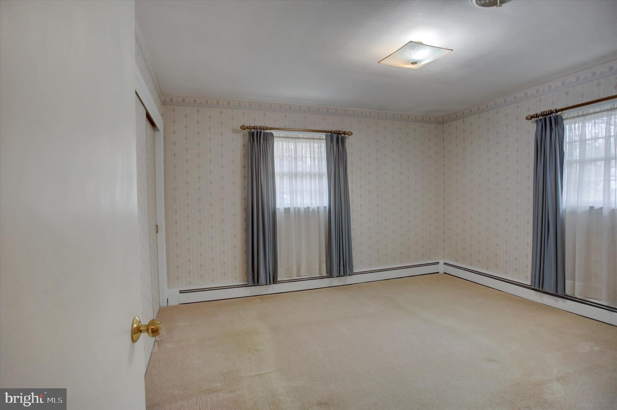 HAGERSTOWN - Residential